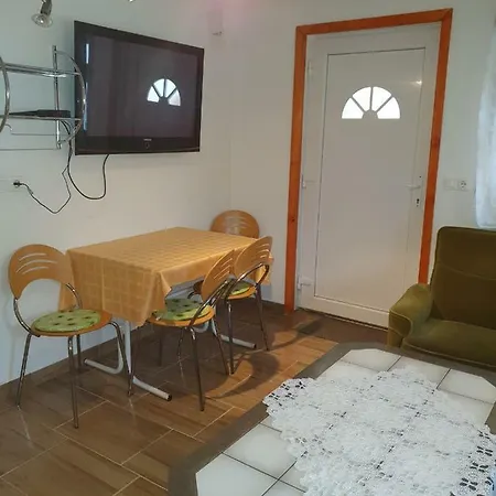 In 36212 Балатондьёрёк